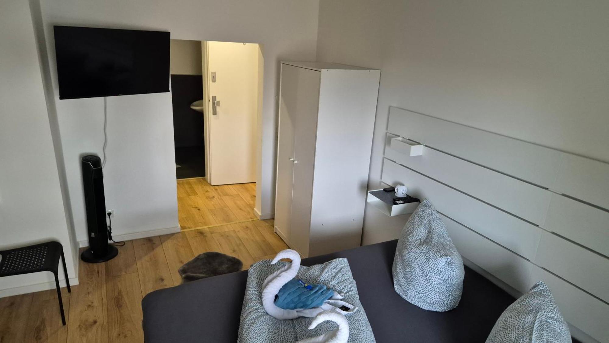 House Apartment *