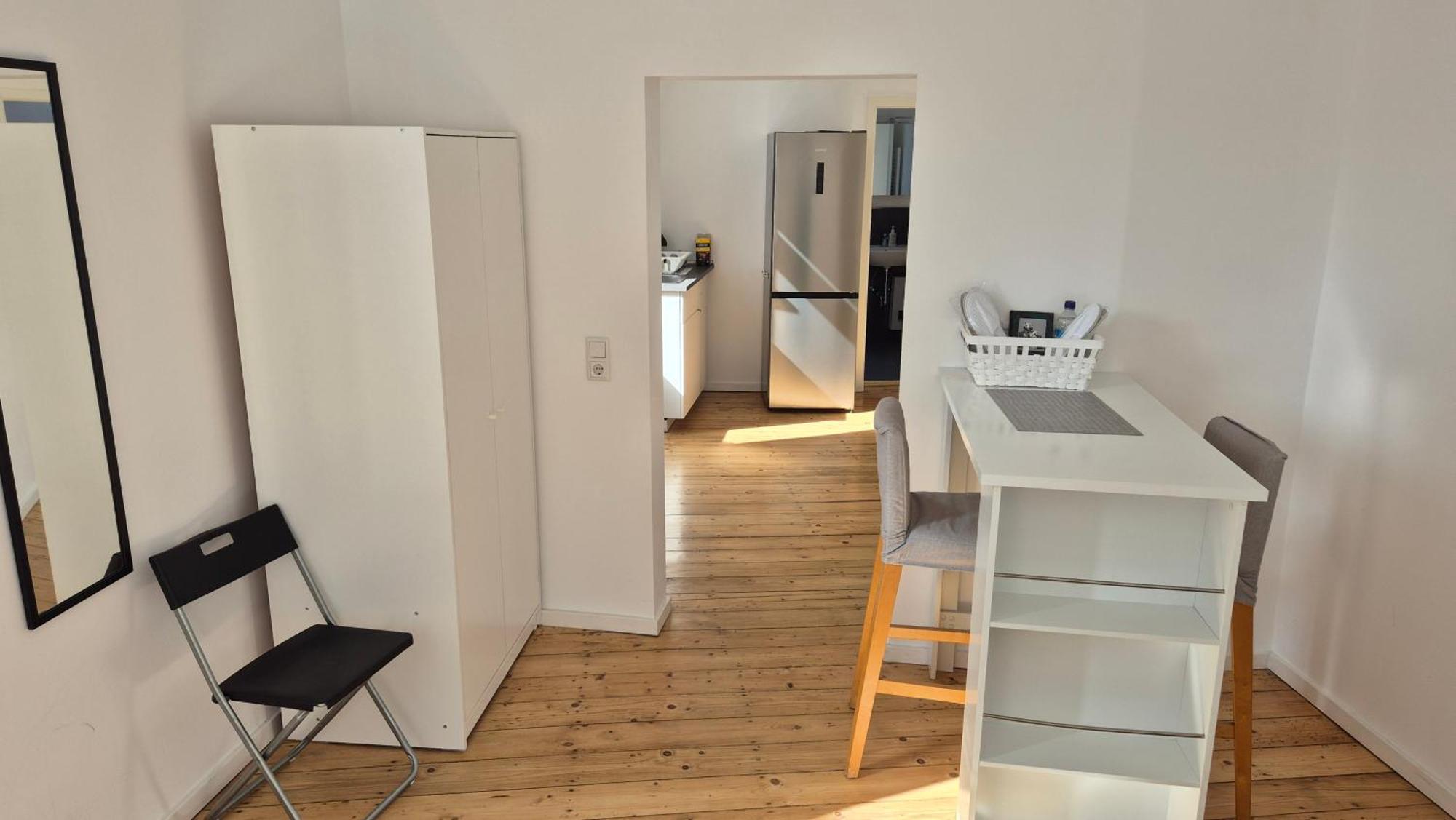 Apartment House *