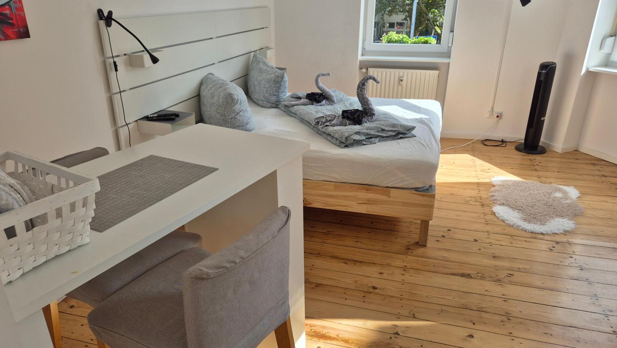 House Apartment *
